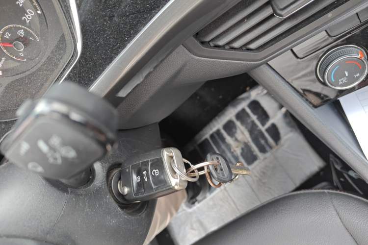 Used Volkswagen Bora 2019 Revised Version 1.5L Automatic Comfort Edition China VI Standard Vehicle Key