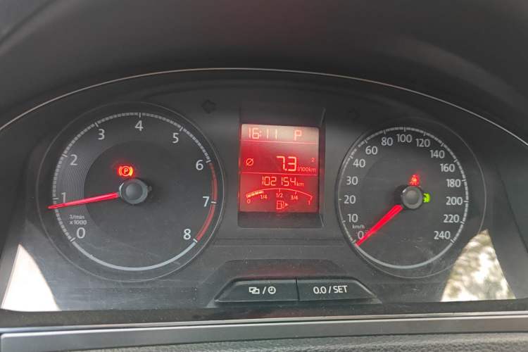 Used Volkswagen Santana 2018 1.5L Automatic Comfort Edition Odometer Close Up