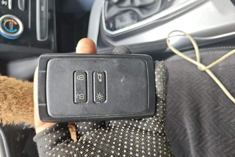 Used Renault Koleos 2017 2.0L Two-Wheel Drive Luxury Edition