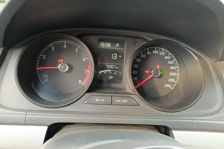 Used Volkswagen Lavida 2018 Classic 1.5L Automatic Fashion Edition China VI Standard Instrument Cluster