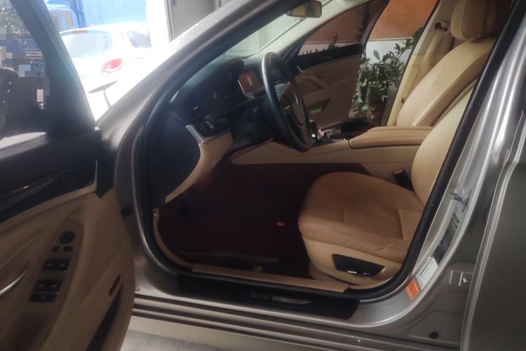 Used BMW 5 Series 2012 523Li Leading Model