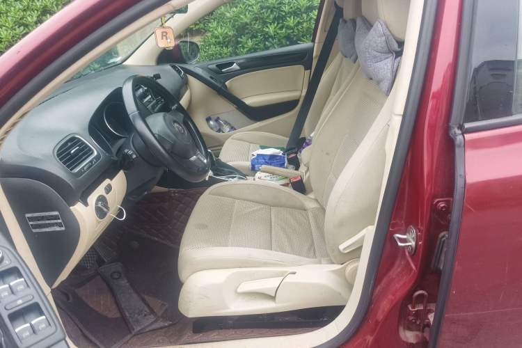 Used Volkswagen Golf 2012 1.6L Automatic Comfort Model Left Front Seat