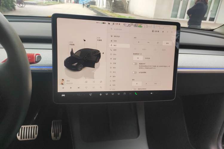 Used Tesla Model Y 2023 Long-Range All-Wheel-Drive Version Audio And AC Panel