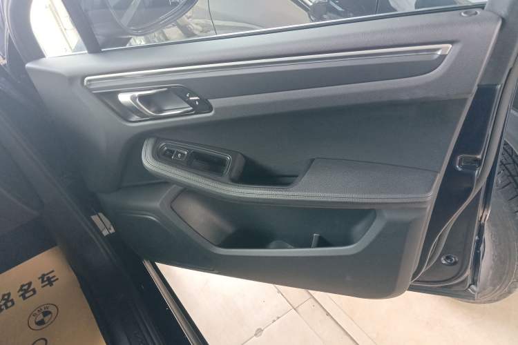 Used Porsche Macan 2018 Macan 2.0T