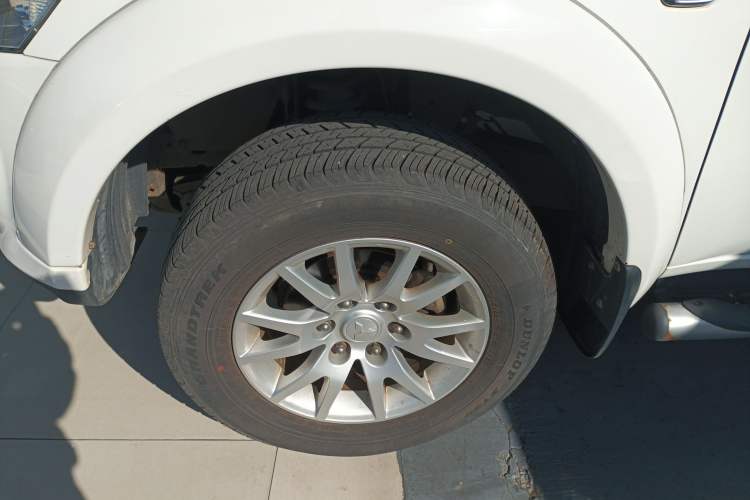 Used Mitsubishi Pajero Sport 2013 2.4L Manual Two-Wheel Drive Comfort Edition