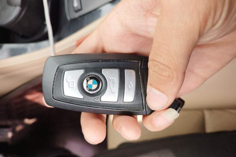Used BMW 5 Series 2011 523Li Leading Model Vehicle Key