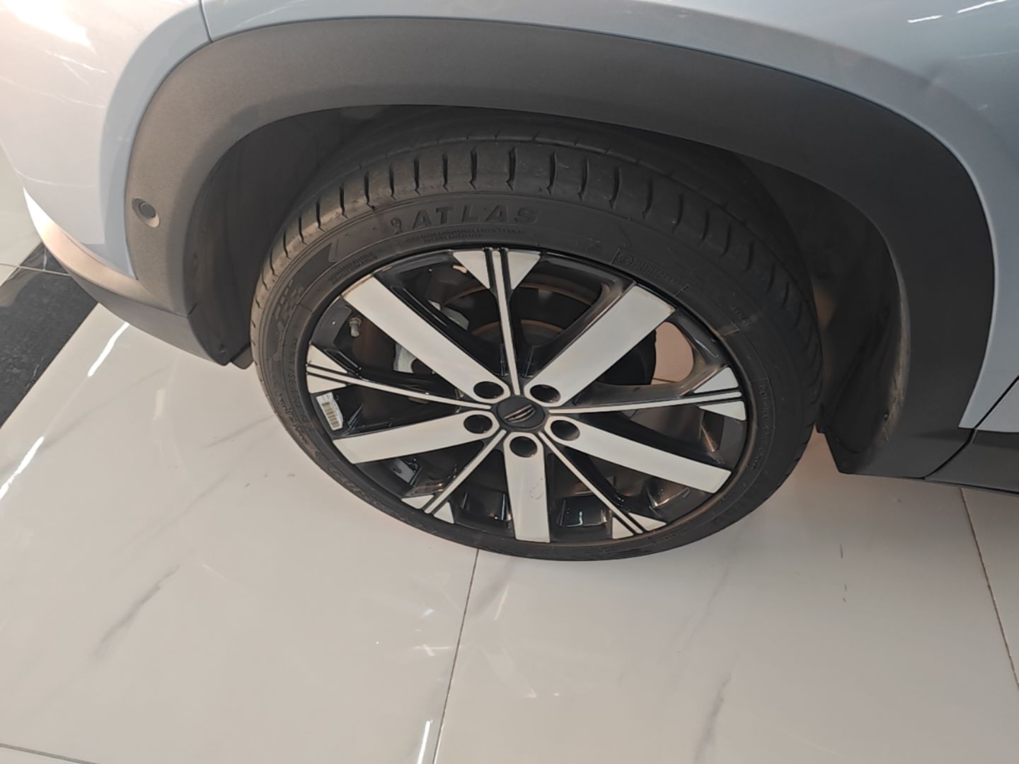Geely Auto icon 2023 1.5TD Chocolate Luxe Edition — снимка 10