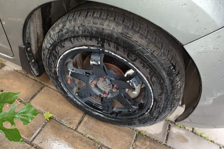 Used Honda Fit 2014 1.5L LX CVT Comfort Model Right Front Wheel Hub