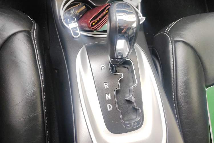 Used Dodge Journey 2013 2.4L Two-Wheel Drive Luxury Version