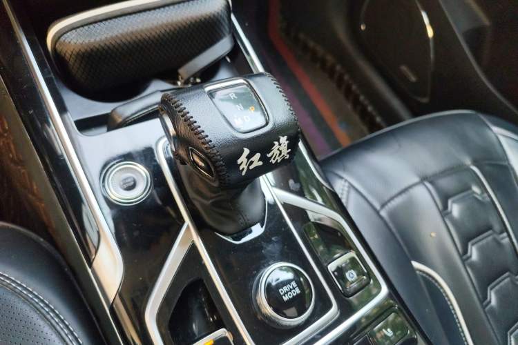 Used Hongqi HS5 2022 Facelifted Version 2.0T Smart Connect Flagship All-Wheel-Drive Edition