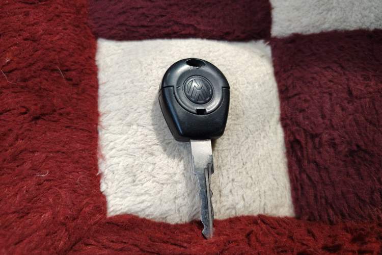 Used Volkswagen Jetta 2006 GIF Avant-Garde Millionth Anniversary Edition Vehicle Key