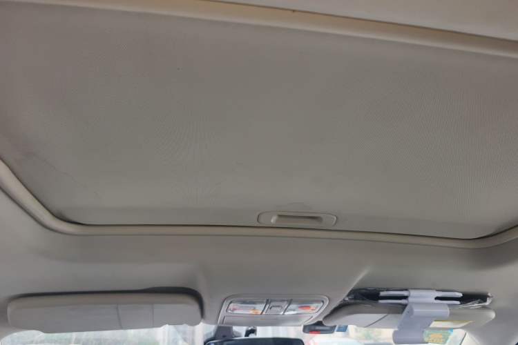 Used Dongfeng Fengon 580 2016 1.5T Manual Comfort Model Headliner