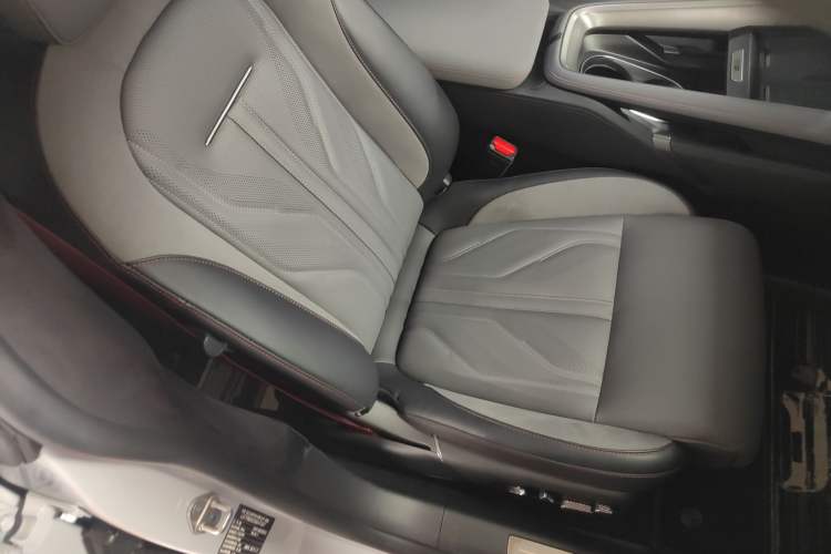 Used Zeekr 007GT 2025 Rear-Drive Intelligent Driving Version 75 kWh Right Front Seat