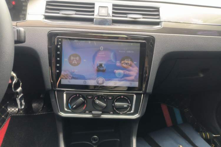 Used Volkswagen Santana 2018 1.5L Manual Comfort Edition Audio And AC Panel