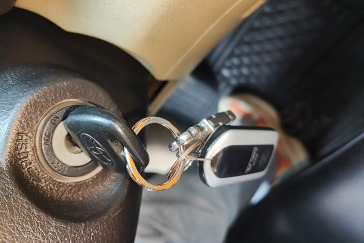 Used Toyota Highlander 2012 2.7L Two-Wheel Drive 7-Seater Elite Edition Vehicle Key