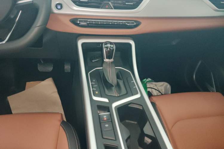 Used Geely Auto Vision X6 2020 1.4T CVT Luxury Edition