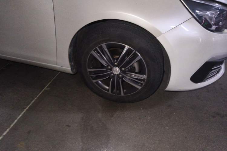 Used Peugeot 308 2018 1.6L Automatic Fashion Edition