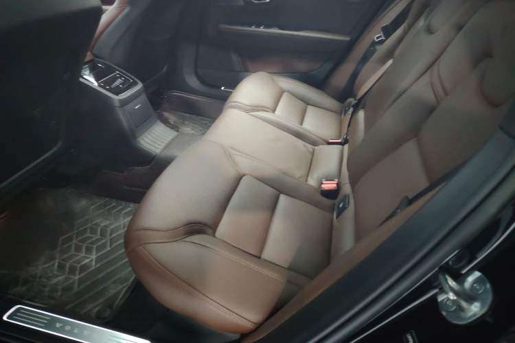 Used Volvo S90 New Energy 2024 Plug-in Hybrid Four-Wheel Drive Long-Range Luxury Smart Edition
