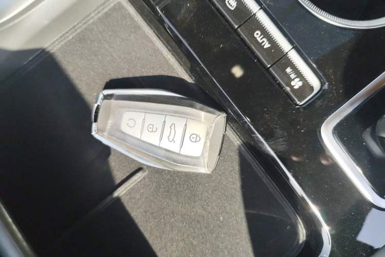 Used Geely Auto Emgrand X7 Sport 2026 Model 1.5TD Aspirational Vehicle Key