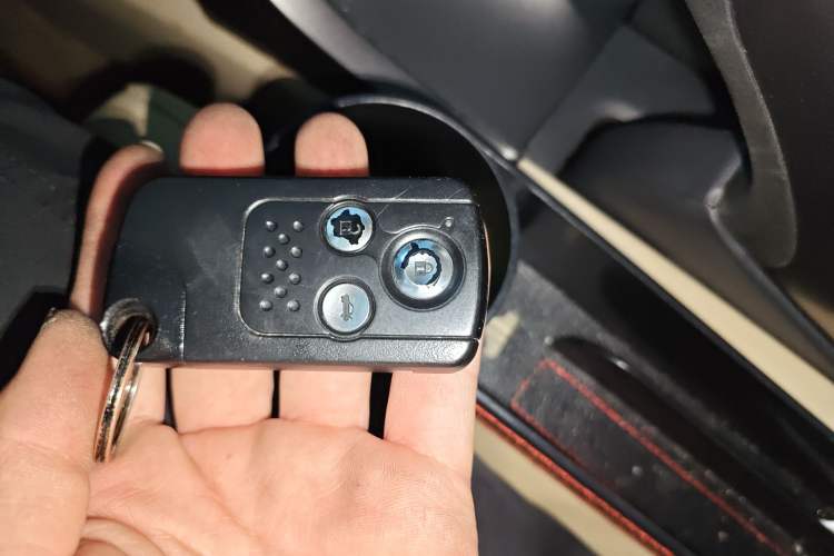 Used Honda Spirior 2013 2.4L Luxury Edition Vehicle Key