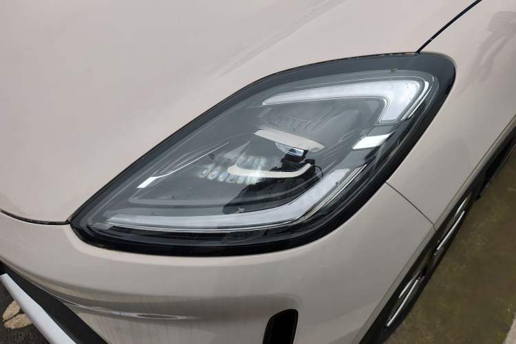 Used Wuling Bingo S 2025 Model 325km Deluxe Edition Left Front Headlight