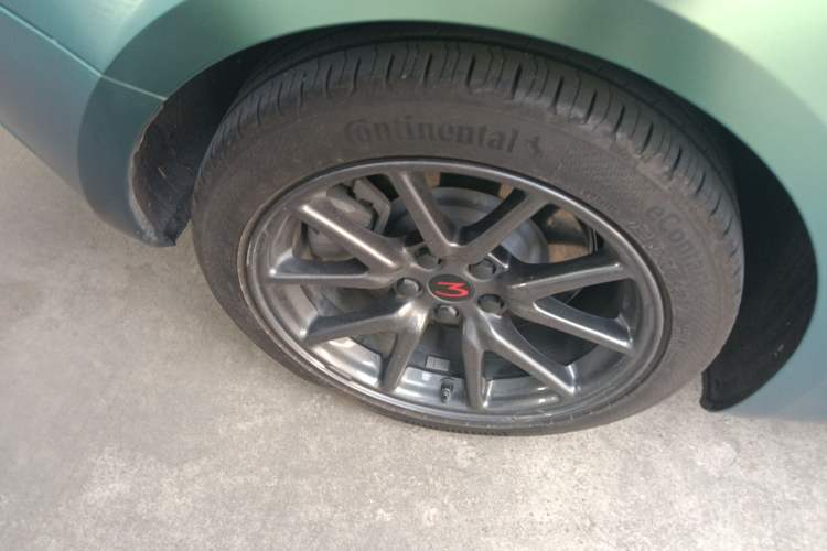 Used Tesla Model 3 2019 Long-Range Rear-Wheel-Drive Version
