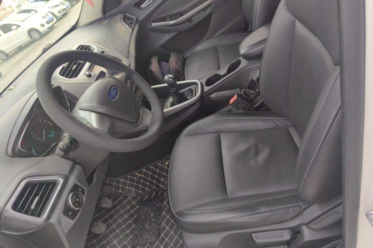 Used Ford Escort 2015 1.5L Manual Fashion Edition