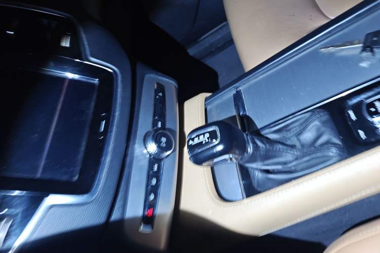 Used Volvo XC90 2016 T5 Zhiyi Edition 7-Seater