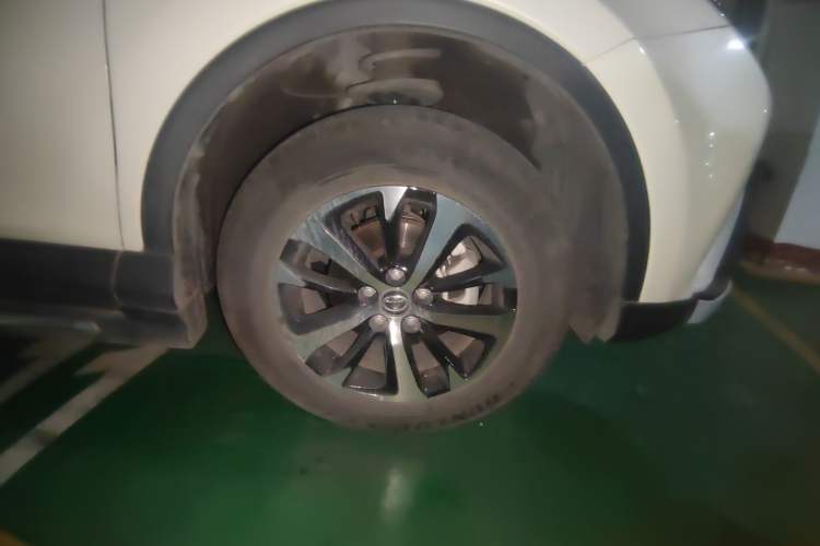 Used Toyota RAV4 2016 2.0L CVT Two-Wheel Drive Fashion Edition China V Standard