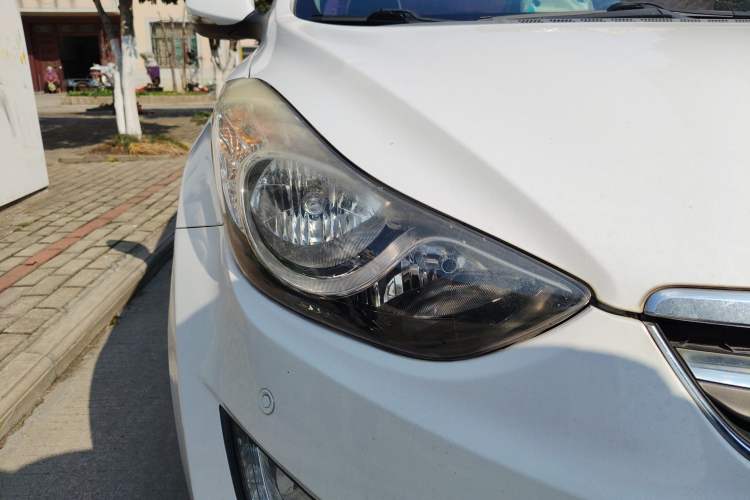 Used Hyundai Elantra (5th Generation / Langdong) 2015 1.6L Manual Leading Model