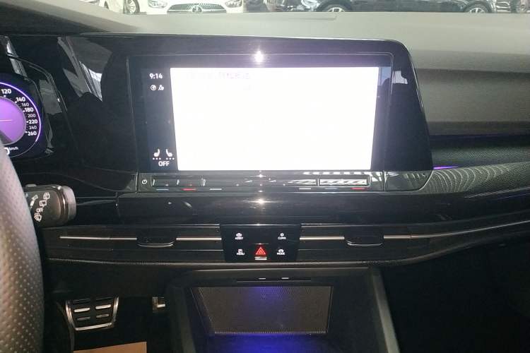 Used Volkswagen Golf 2021 280TSI DSG R-Line Audio And AC Panel