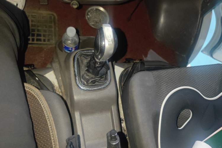 Used Dongfeng Yufeng EM26 
