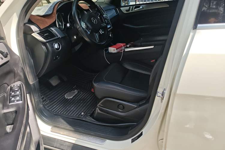 Used Mercedes-Benz M-Class 2012 ML 300