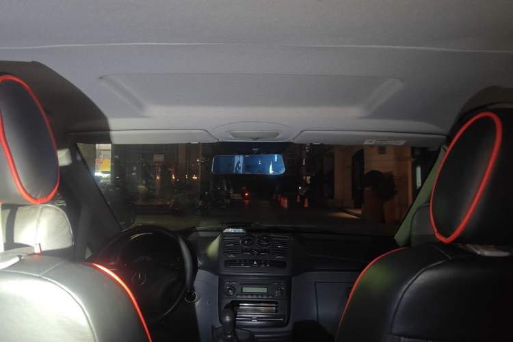 Used Mercedes-Benz Vito 2010 2.1T Diesel Business Edition Headliner