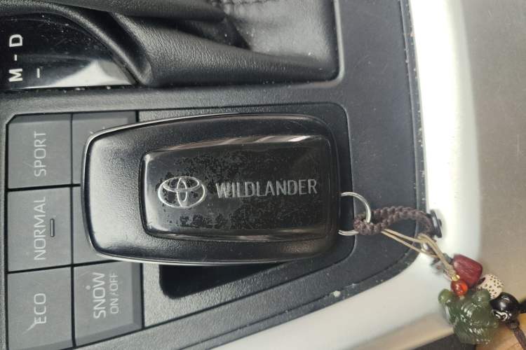 Used Toyota Wildlander 2022 2.0L CVT 4x4 Luxury PLUS Edition
