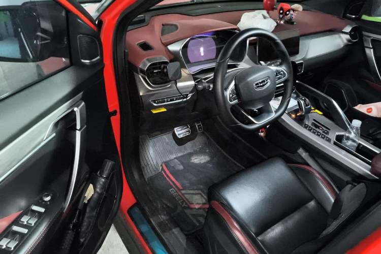 Used Geely Auto Coolray 2019 Sport Version 260T DCT Battle 48V Mild Hybrid China VI Standard