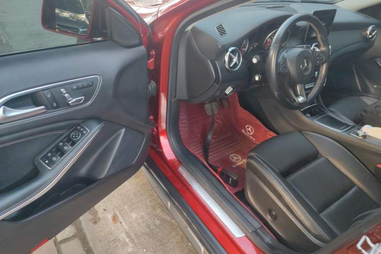 Used Mercedes-Benz GLA 2017 GLA 200 Fashion Model