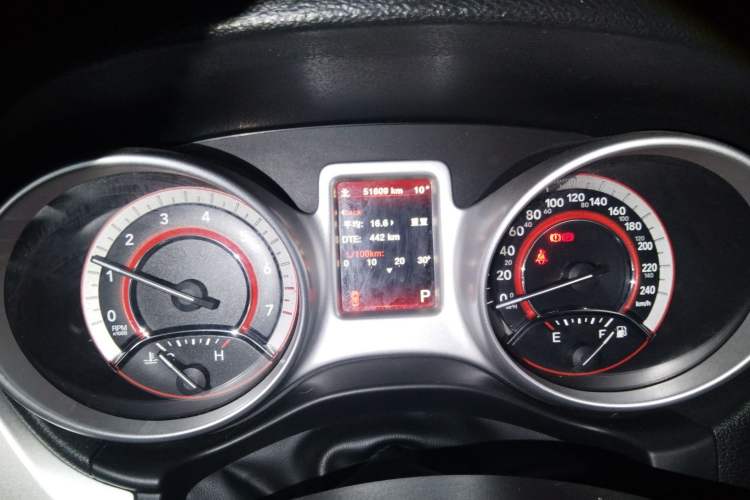 Used Dodge Journey 2013 2.4L Two-Wheel Drive Luxury Version