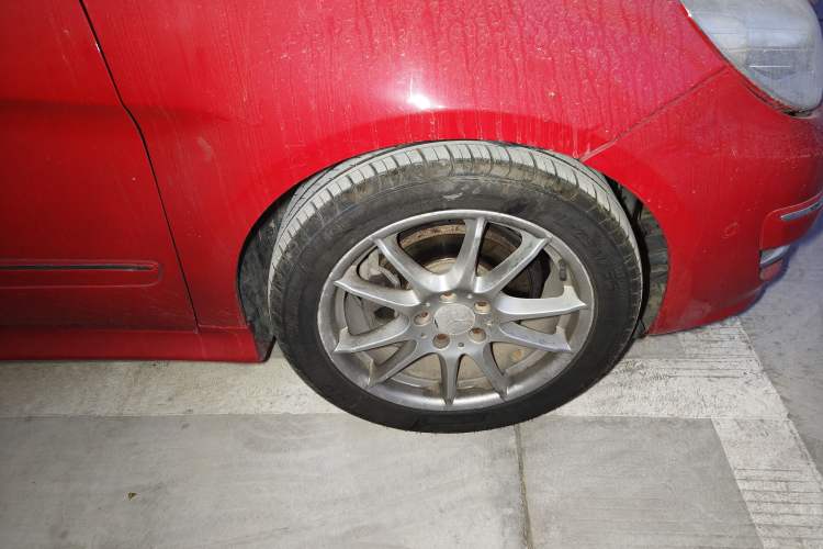 Used Mercedes-Benz B-Class 2009 B 200 Fashion Model Right Front Wheel Hub