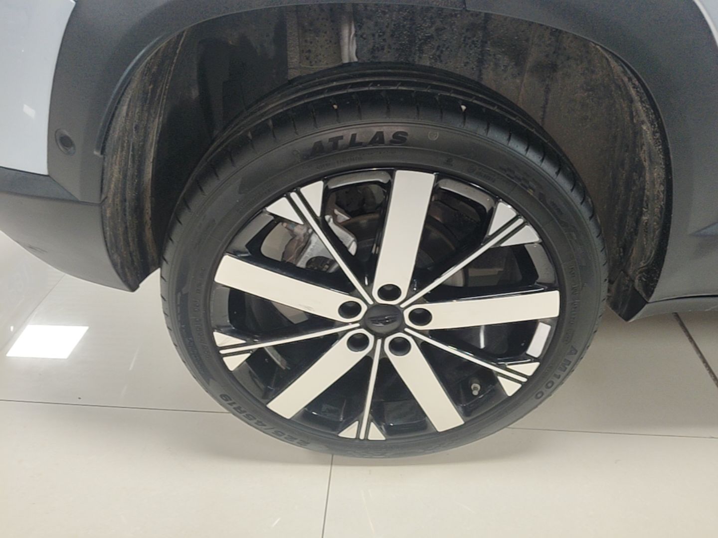 Geely Auto icon 2023 1.5TD Chocolate Luxe Edition — снимка 11