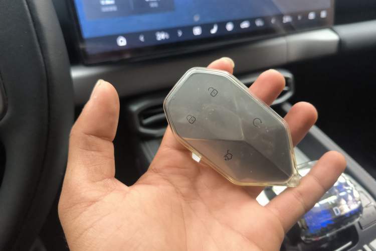 Used Formula Leopard Titanium 3 2025 501KM All-Wheel Drive Intelligent Driving Ultra Version
