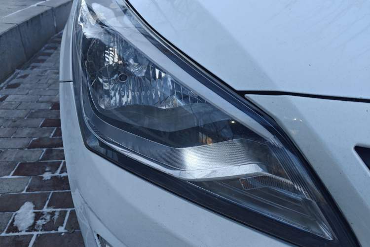 Used Hyundai Verna (older generation) 2014 1.4L Manual Smart GLS Trim
