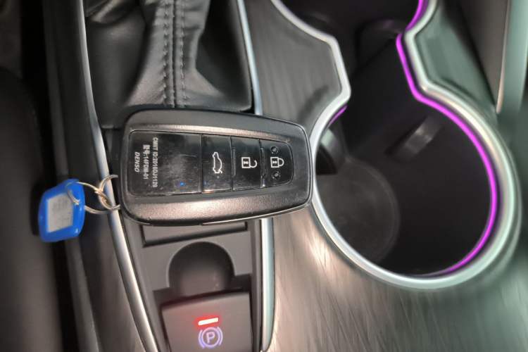 Used Toyota Camry 2023 2.0GVP Premier Edition Vehicle Key