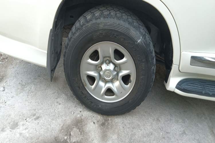 Used Toyota Land Cruiser 2014 4.0L Automatic Parallel Import Version 5 Seats