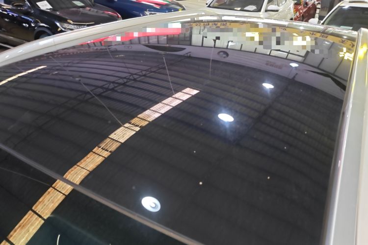 Used AION Y 2022 Plus 70 Smart Edition Roof