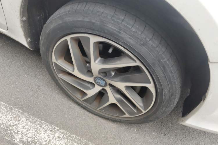 Used BYD Qin New Energy 2018 Qin EV450 Smart Connect Prestige Model
