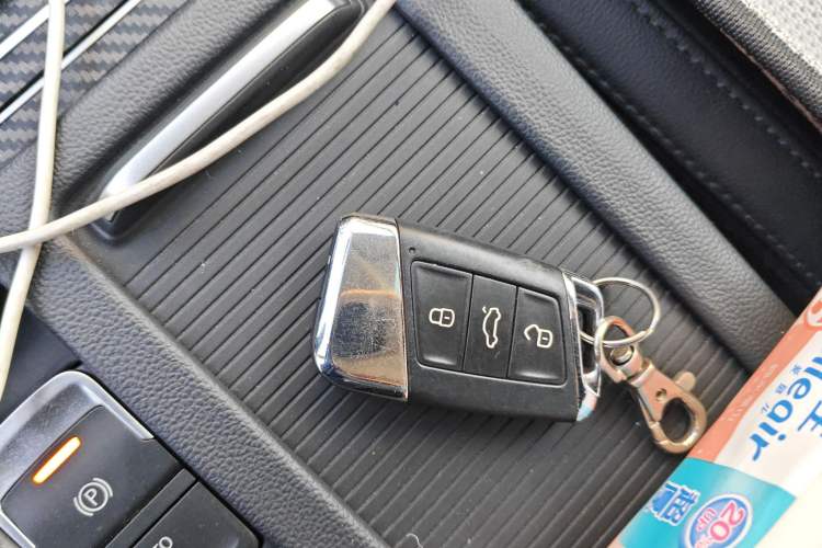 Used Volkswagen Magotan 2018 330TSI DSG Advanced Model
