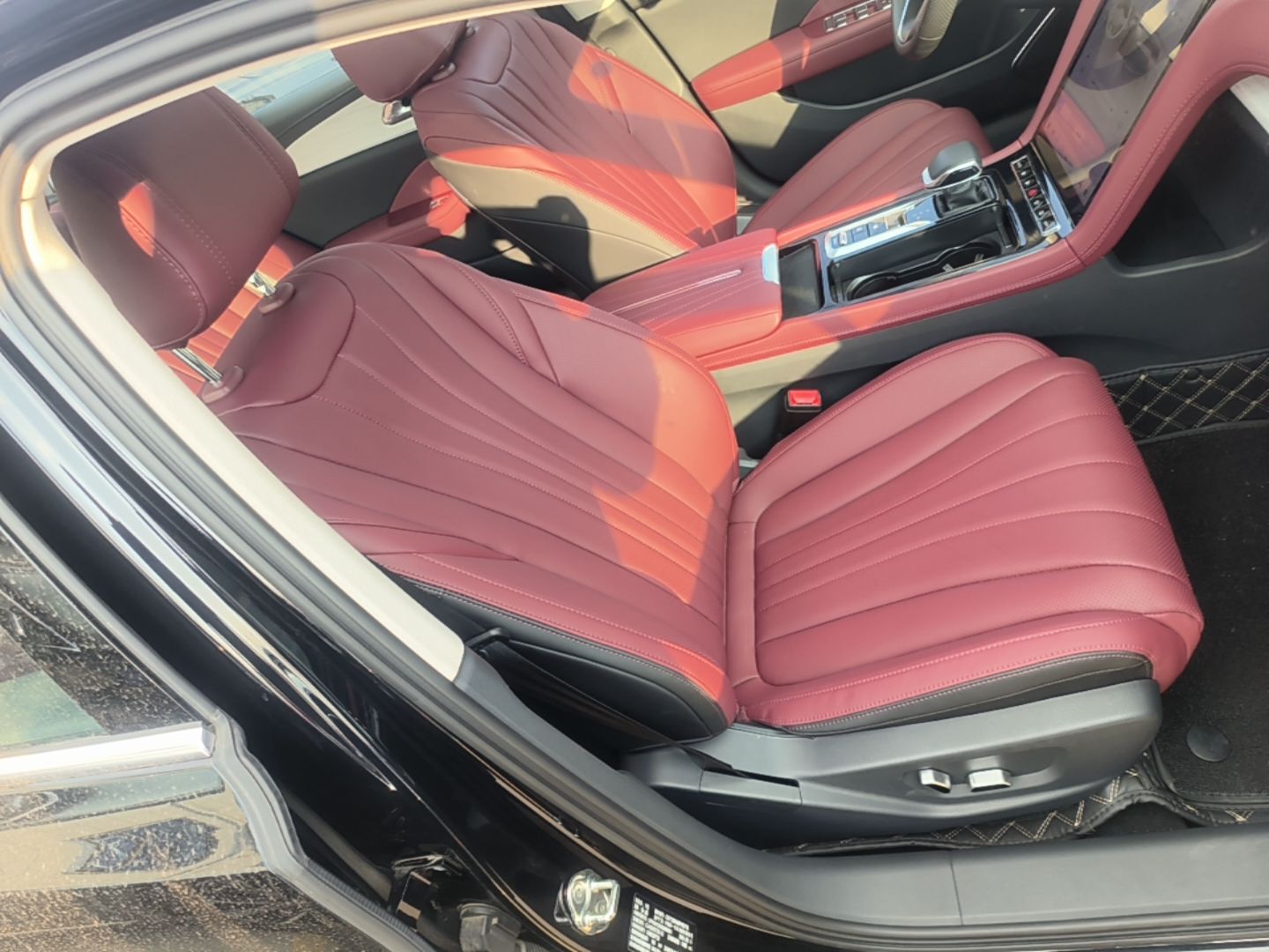 Hongqi H5 PHEV 2025 130 Super Hybrid Version — снимка 19