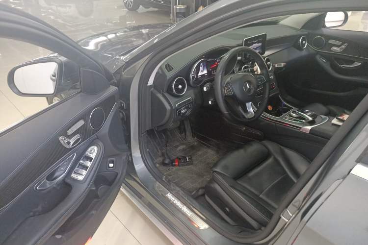 Used Mercedes-Benz C-Class 2018 C 200 L Sport Edition Driver Seat