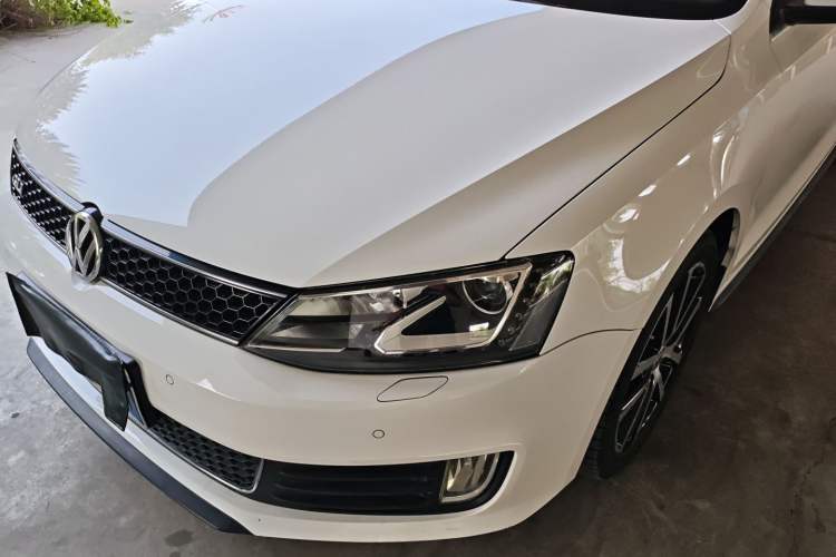 Used Volkswagen Sagitar 2013 2.0 TSI GLI